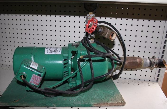 lot 143 image: Water Pump