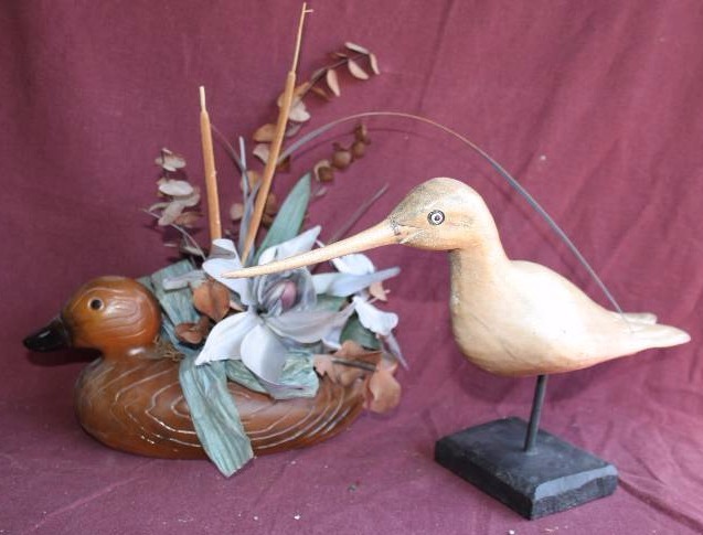 lot 248 image: Bird Dcor