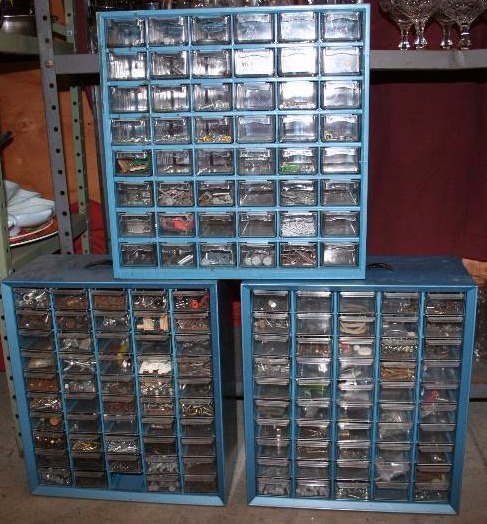 lot 267 image: Hardware and Hardware Storage