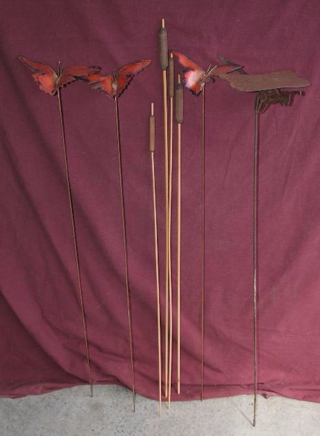 lot 286 image: Yard Dcor