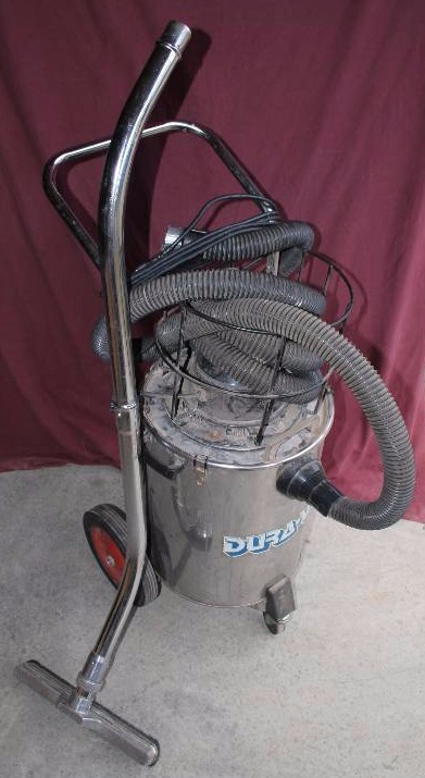 lot 287 image: WetDry Vacuum
