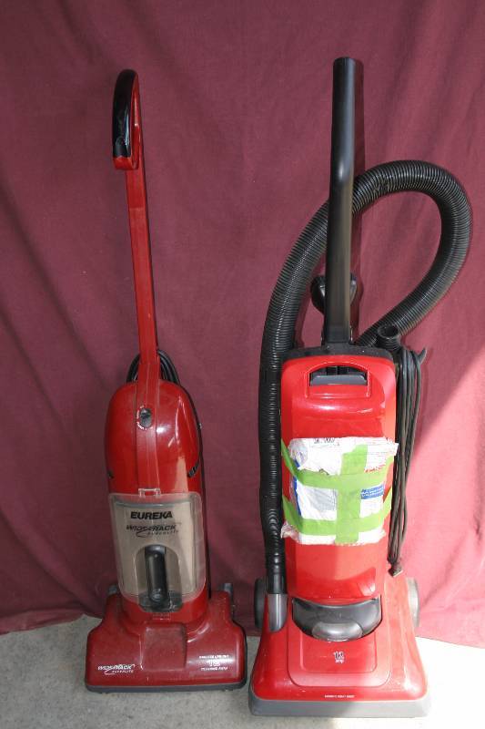 lot 288 image: Vacuum Cleaners