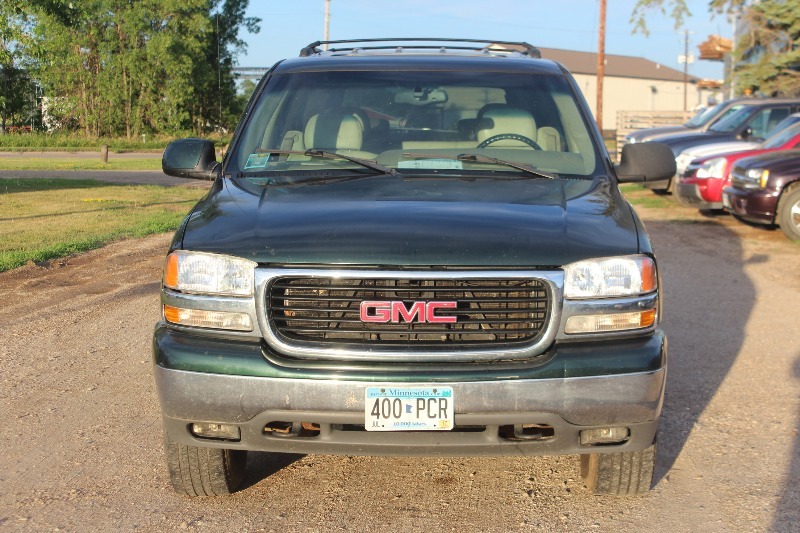 2001 GMC Yukon 4x4 - Third Row Seating - Very Well Equipped
