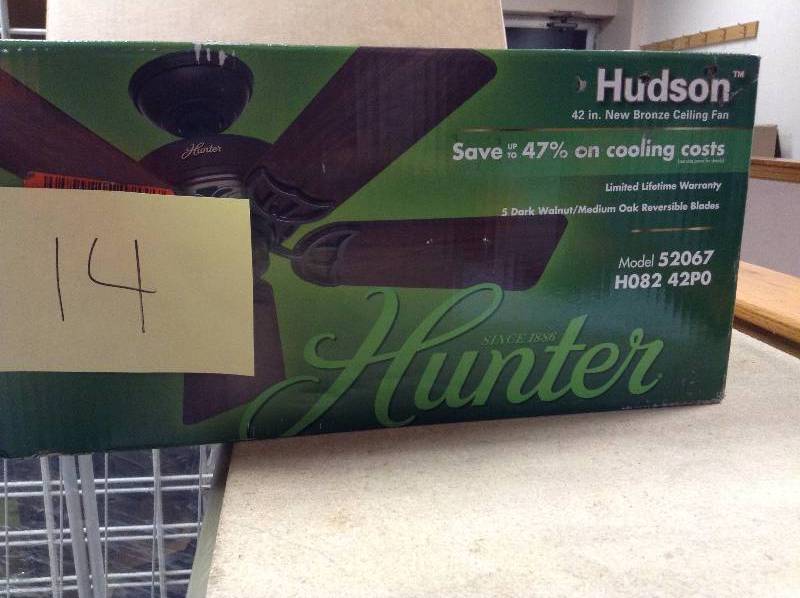 lot 14 image: Hunter Hudson 42 in new bronze ceiling fan open box never used