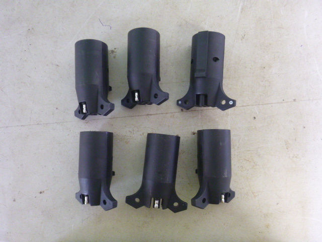 6 7 Pin to 4 Pin Plugs