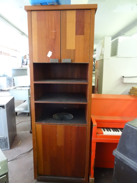 lot 21 image: Waste Disposal Cabinet