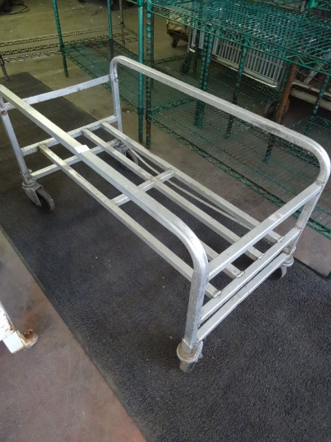 lot 37 image: Aluminum Cart. 40 X 20 X 23