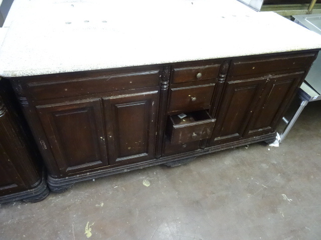 lot 66 image: Double Sink Bathroom Vanity.