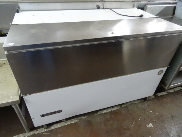 lot 69 image: Beverage Air Milk Cooler