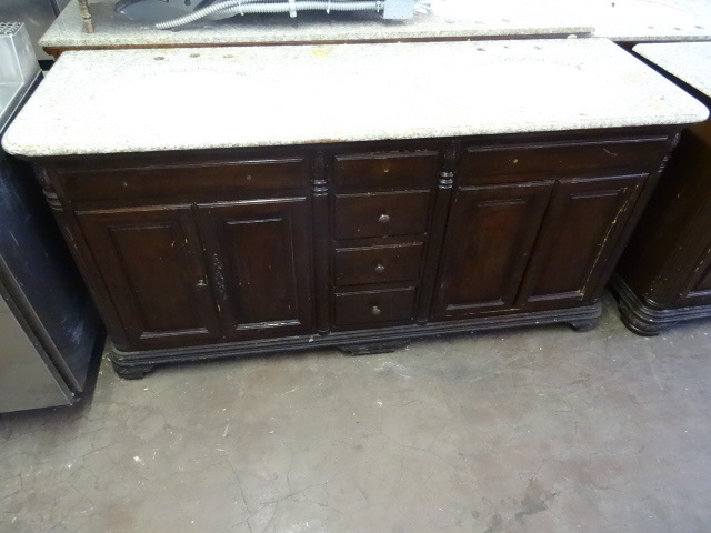 lot 81 image: Double Sink Bathroom Vanity.