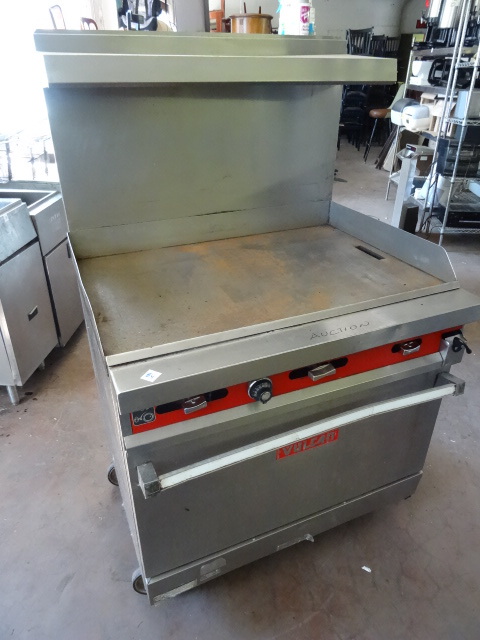 lot 84 image: Vulcan Flat Top Griddle With Oven.