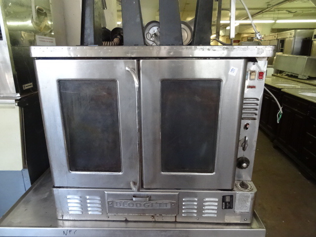 lot 85 image: Blodgett Natural Gas Oven.