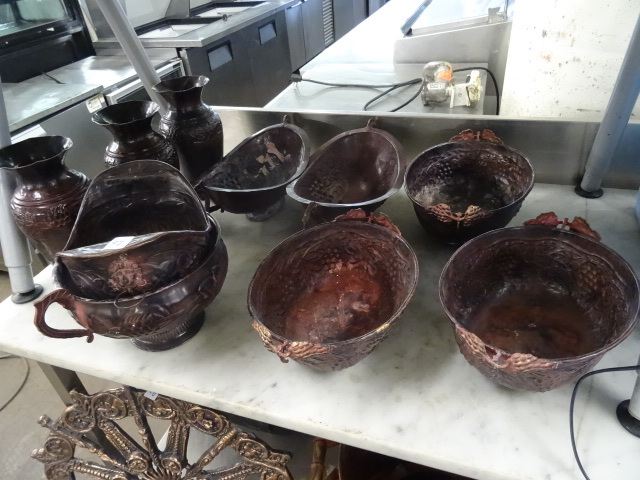 lot 97 image: Misc Non Magnetic Bowls and Vases.
