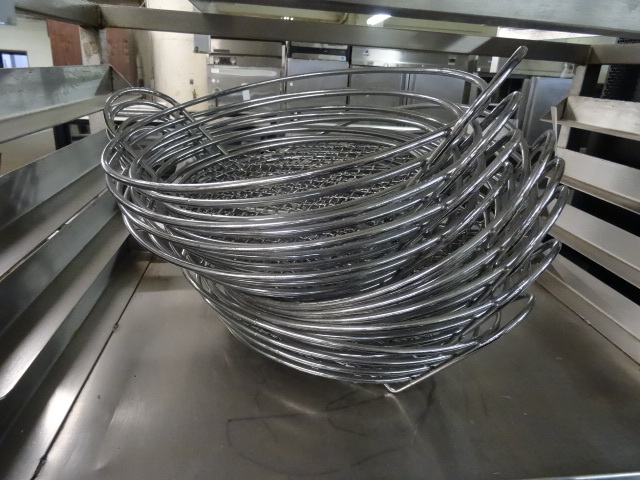lot 103 image: Metal Serving Baskets, Qty. 9