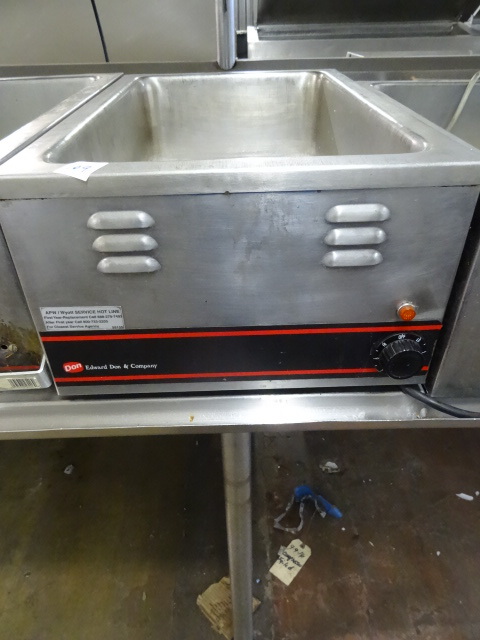 lot 109 image: Full Size Electric Food Warmer