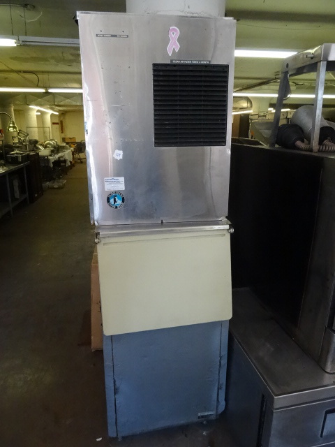 lot 129 image: Hoshizaki  Ice Maker