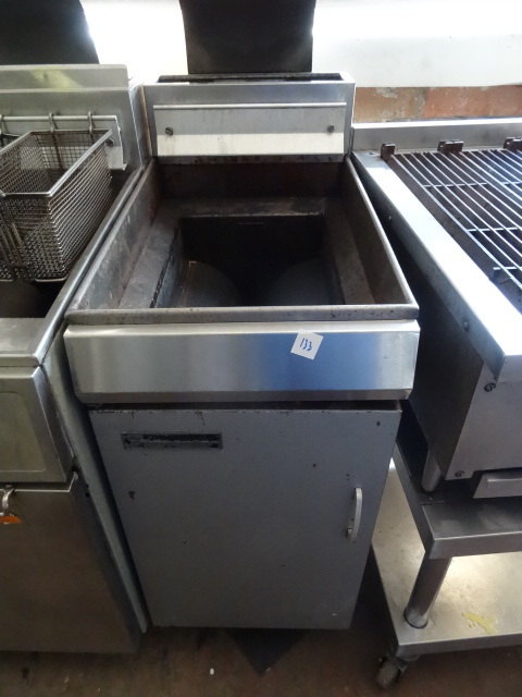 lot 133 image: Fry Master Natural Gas Deep Fryer