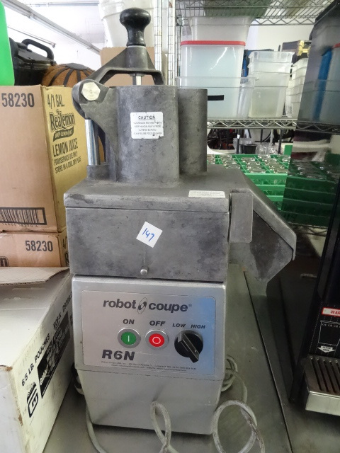 lot 147 image: Robot Coupe R6N Version D.