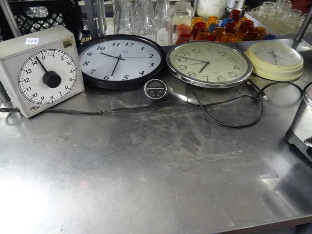 lot 155 image: 2 Timers, 3 Wall Clocks