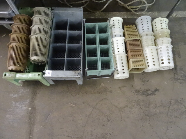 lot 176 image: Misc Dishwasher Utensil Holders