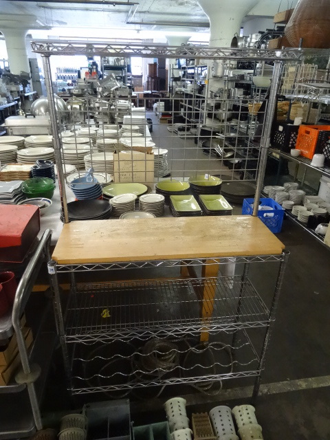 lot 179 image: Kitchen Wire Rack. Cutting Board,