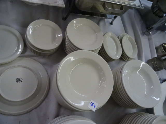 lot 184 image: Misc Bowls and Saucers