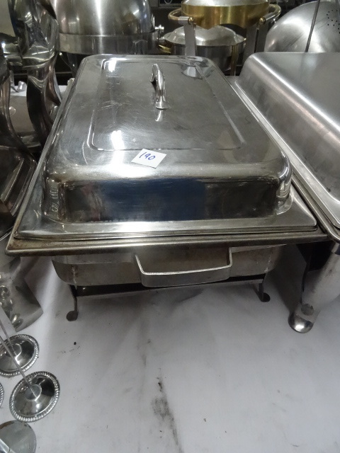 lot 190 image: Full Size Chaffing Pan