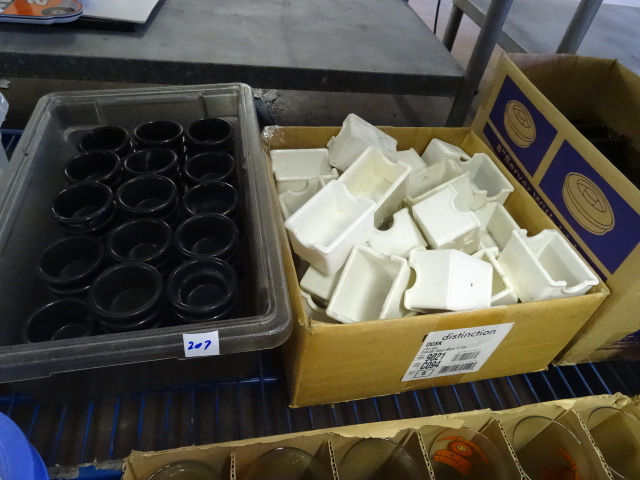 lot 207 image: Condiment Cups, Sugar Packet Holders