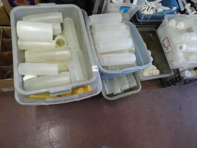 lot 208 image: Plastic Sandwich Condiment Dispensers.