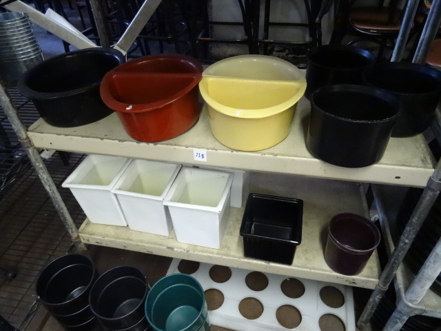 lot 228 image: Plastic And Metal Salad Bar Containers