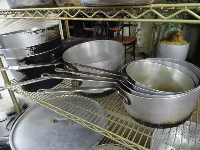 lot 243 image: Misc Cooking Pots