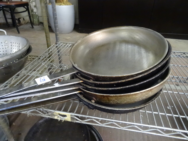 lot 255 image: 12 Sautee Pans