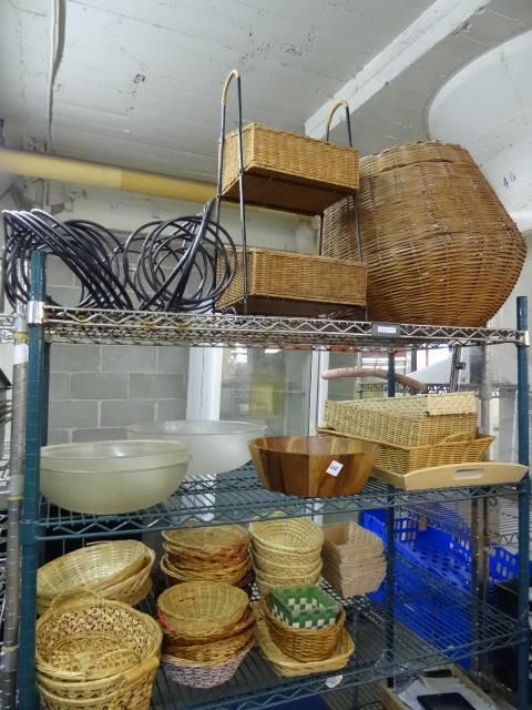 lot 260 image: Misc Wicker Baskets, Plastic Bowls