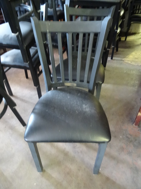 lot 276 image: 10 Metal Framed , Cushioned  Chairs