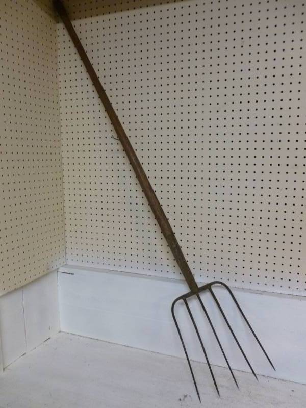 lot 15 image: Vintage Hay Fork