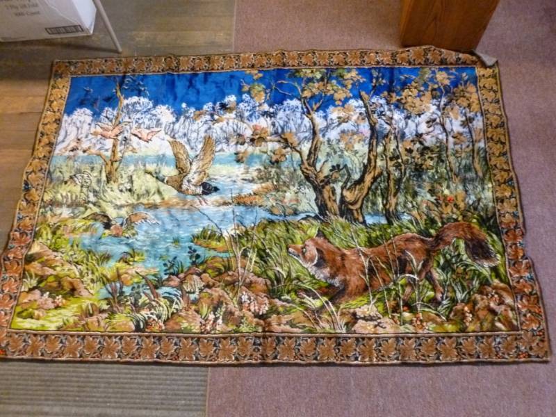 lot 31 image: Vintage Wall Tapestry