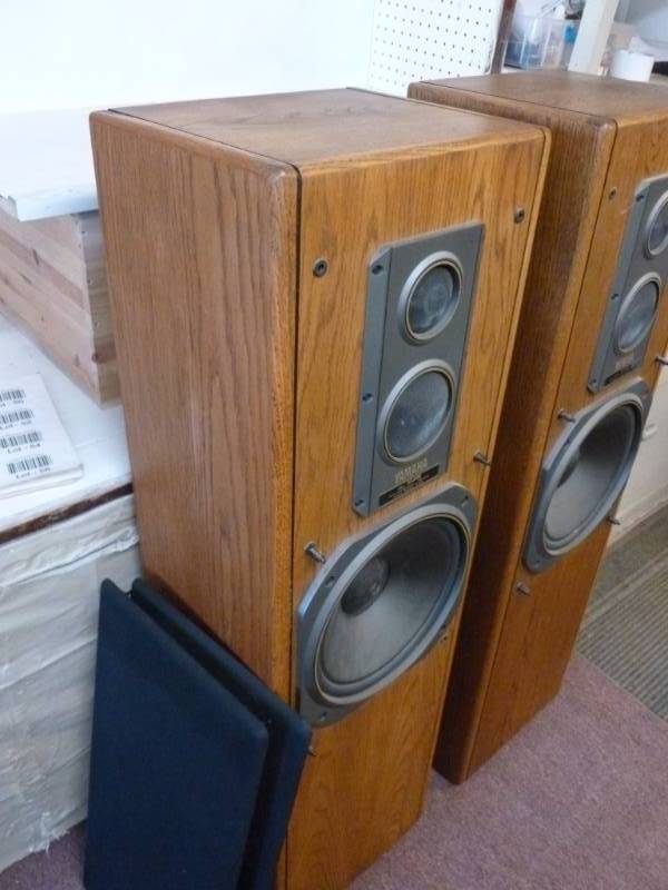 Yamaha Tower Speakers Manannah 277 Banjo, Beer Lightup, Vintage