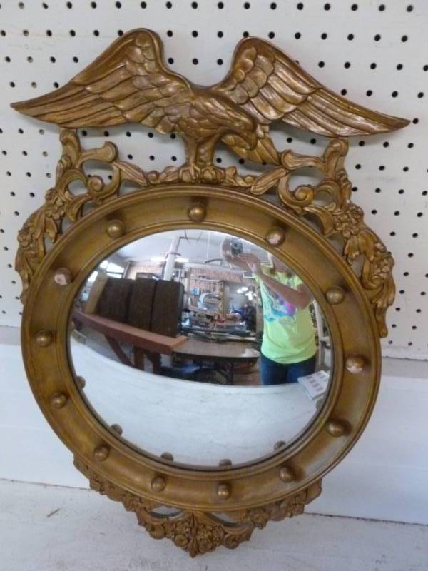 lot 124 image: Vintage Mirror