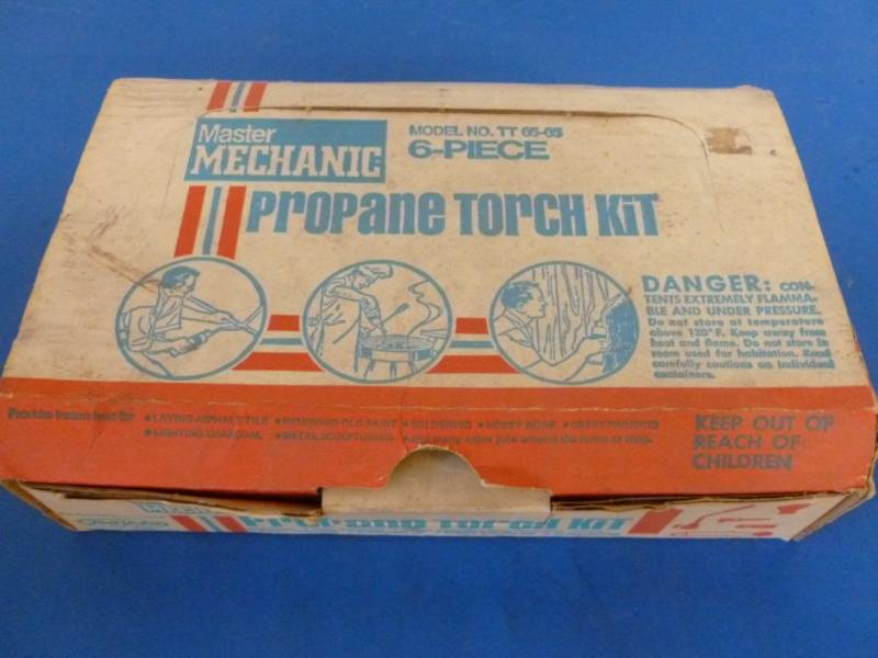 lot 149 image: Torch Kit