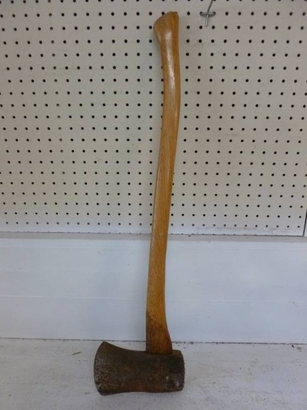 lot 152 image: Ax