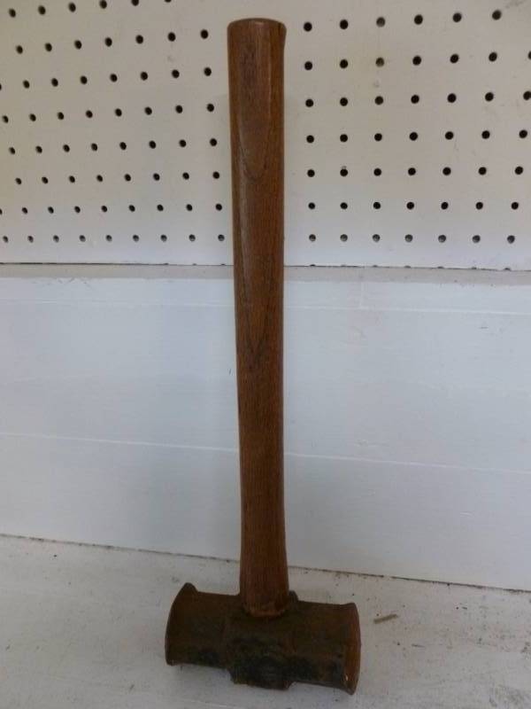lot 155 image: Sledge Hammer