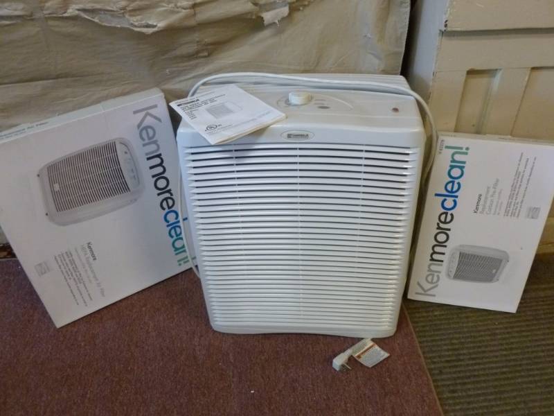 lot 163 image: Air Purifier