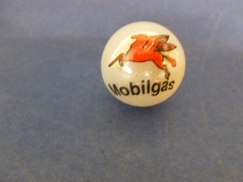lot 174 image: Logo Marble