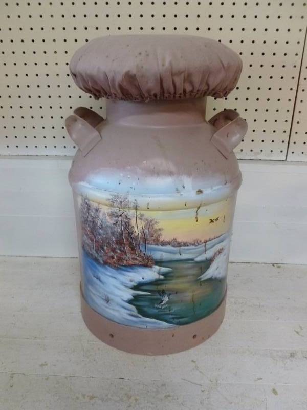 lot 176 image: Vintage Milk Can