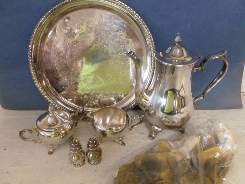 lot 177 image: Silverplate Serving Set