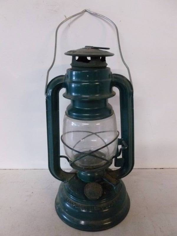 lot 183 image: Barn Lantern