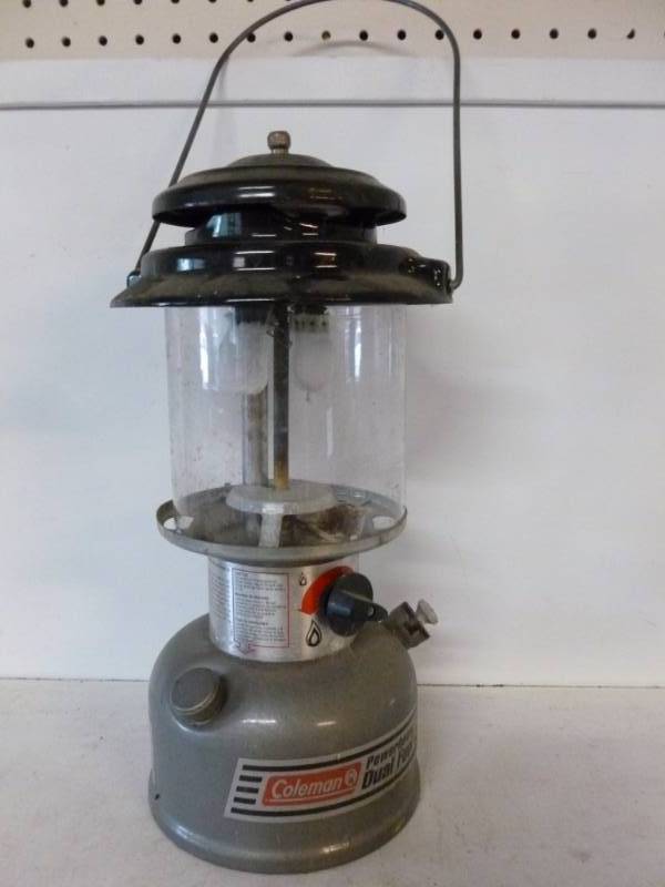 lot 185 image: Coleman Lantern