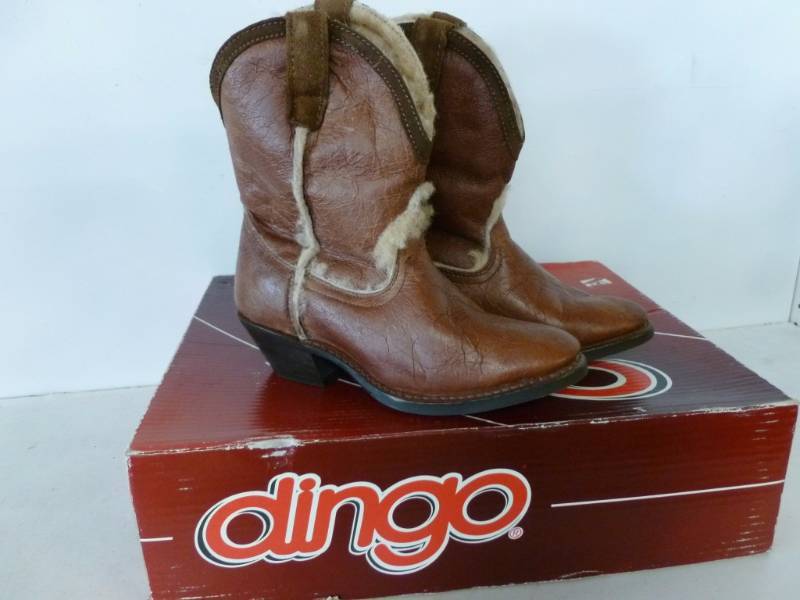 lot 218 image: Ladies Boots