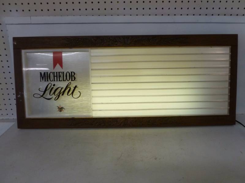 lot 237 image: Beer Lightup