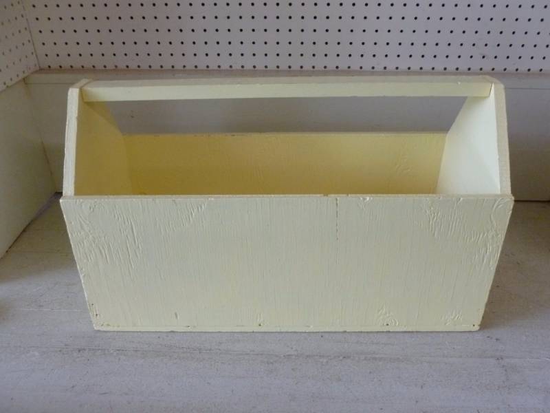 lot 242 image: Vintage Carpenters Box